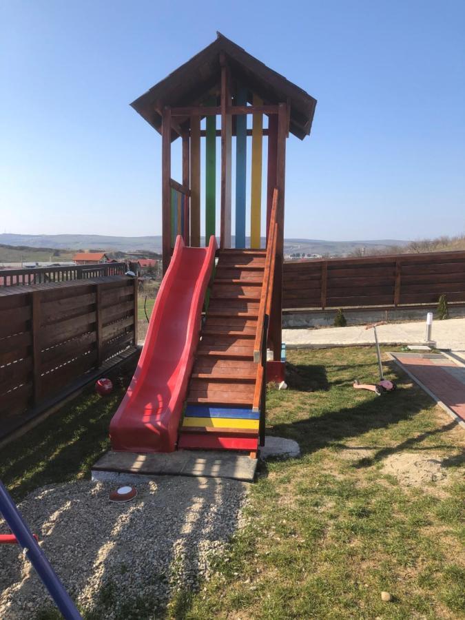 Dezmir Pensiunea Giulia Home מראה חיצוני תמונה