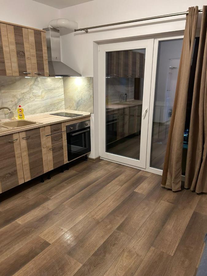 Dezmir Pensiunea Giulia Home מראה חיצוני תמונה